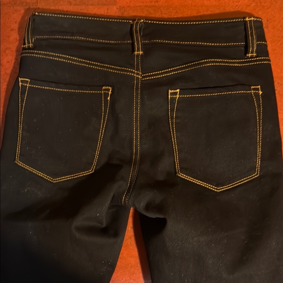 Signature Skinny Jean Misses - Picture 4 of 4